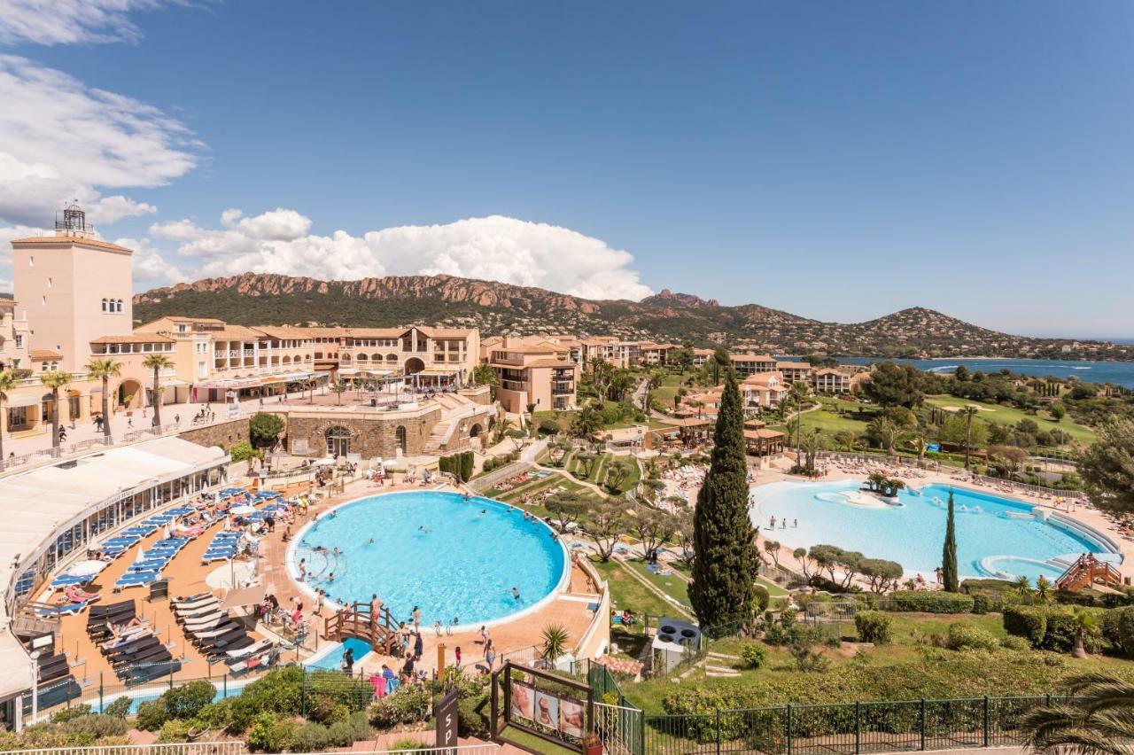 Hotel De L'Esterel Pierre & Vacances Saint-Raphaël Екстериор снимка